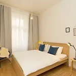 Modern Apartment With Garden