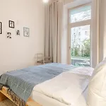 Modern Apartment With Garden