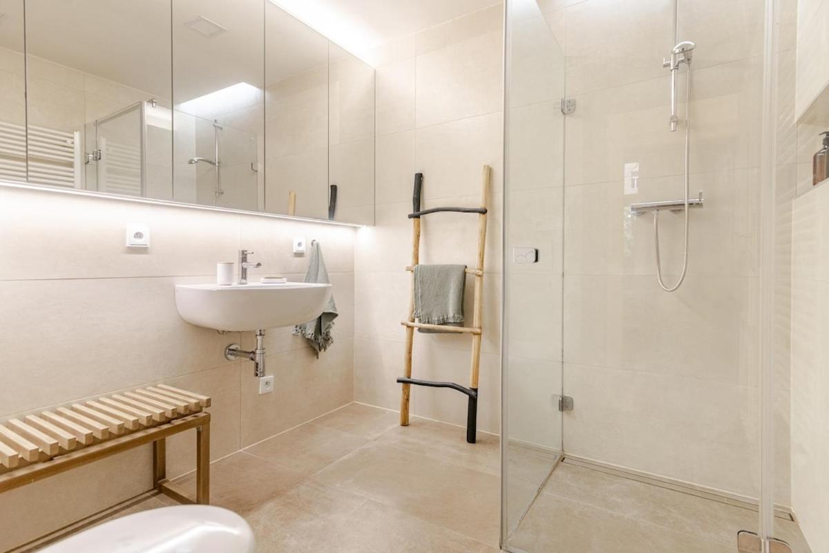 Appartement Modern With Garden *